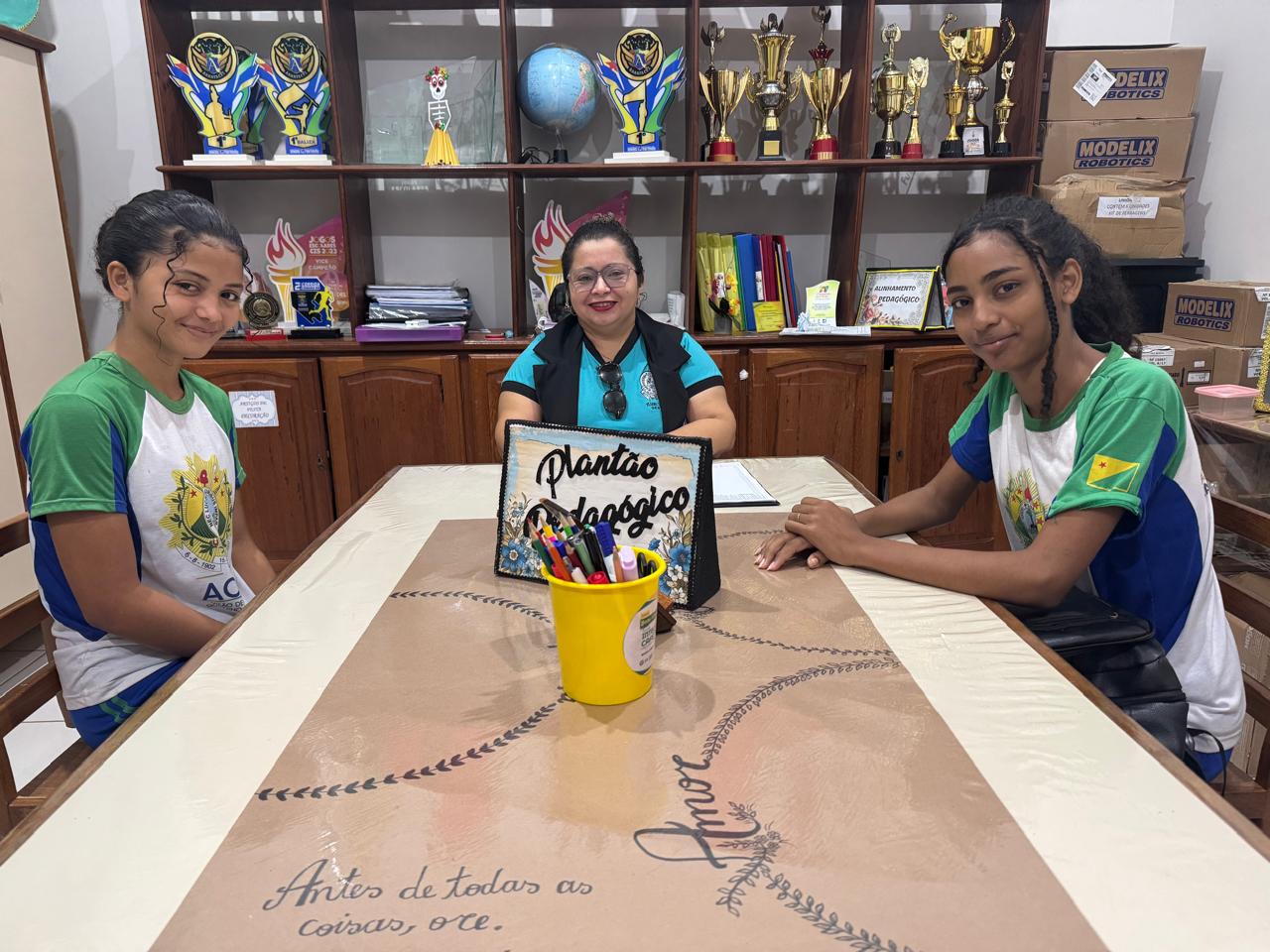 Muito Além das Palavras: Um Plantão de Vozes que Transformam o Cotidiano Escolar - Imagem 5