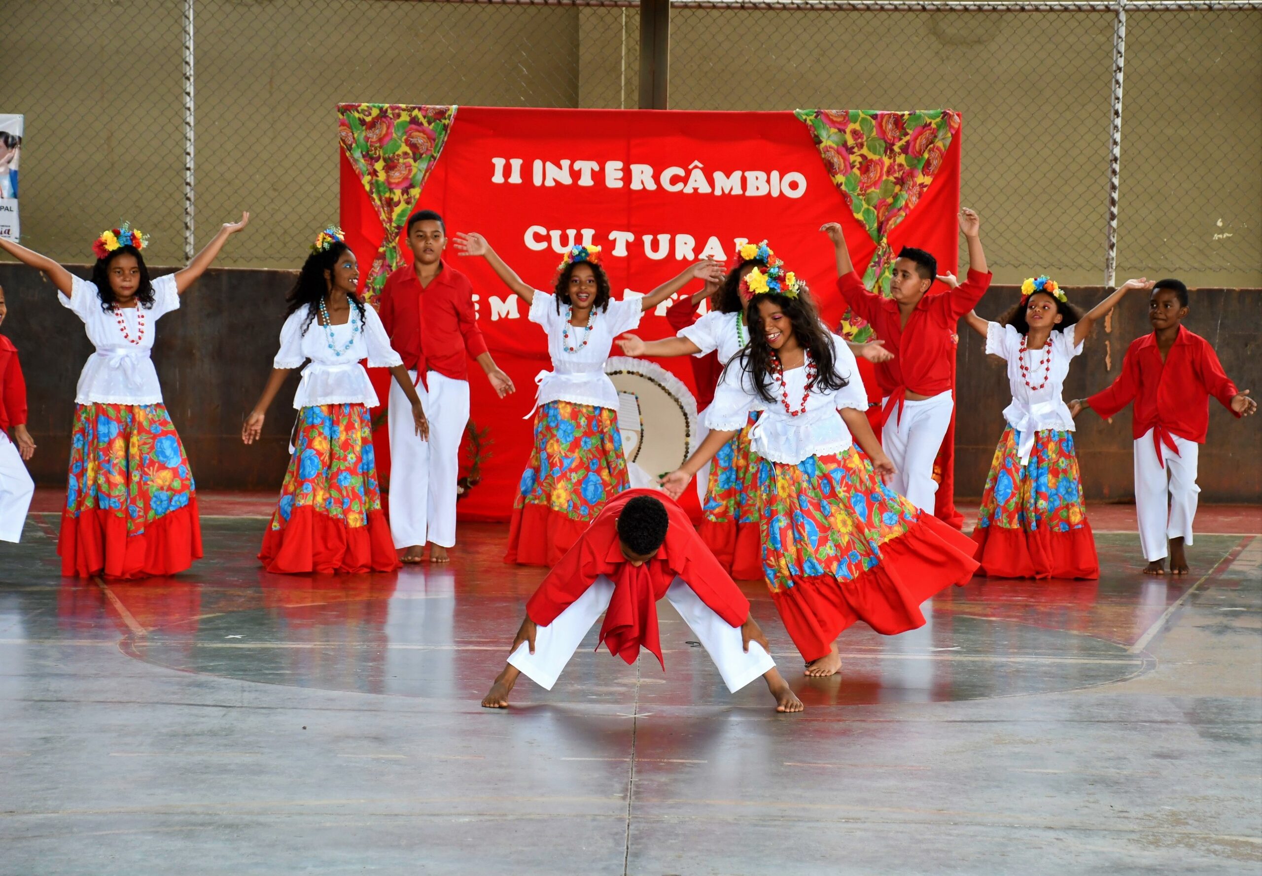 O Intercâmbio Cultural entre Escolas de Educação em Tempo Integral como Fator de Valorização de Práticas Pedagógicas e de Identidade