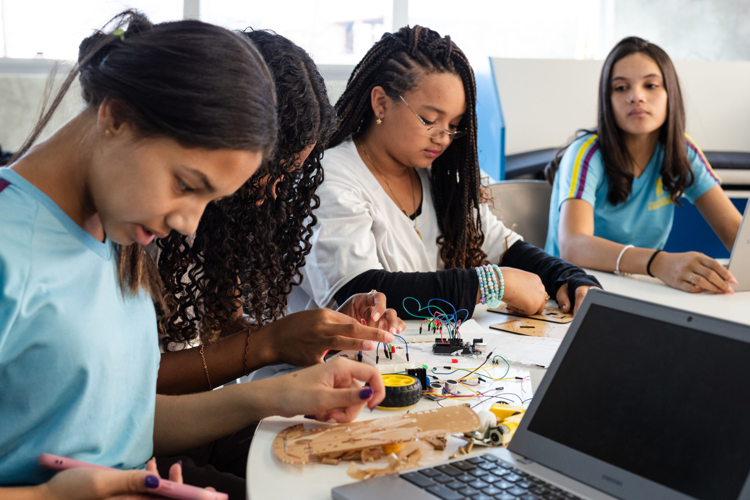 Programa de Educação Integral, Integrada e em Tempo Integral “Escola Viva” em Contagem (MG) - Imagem 1