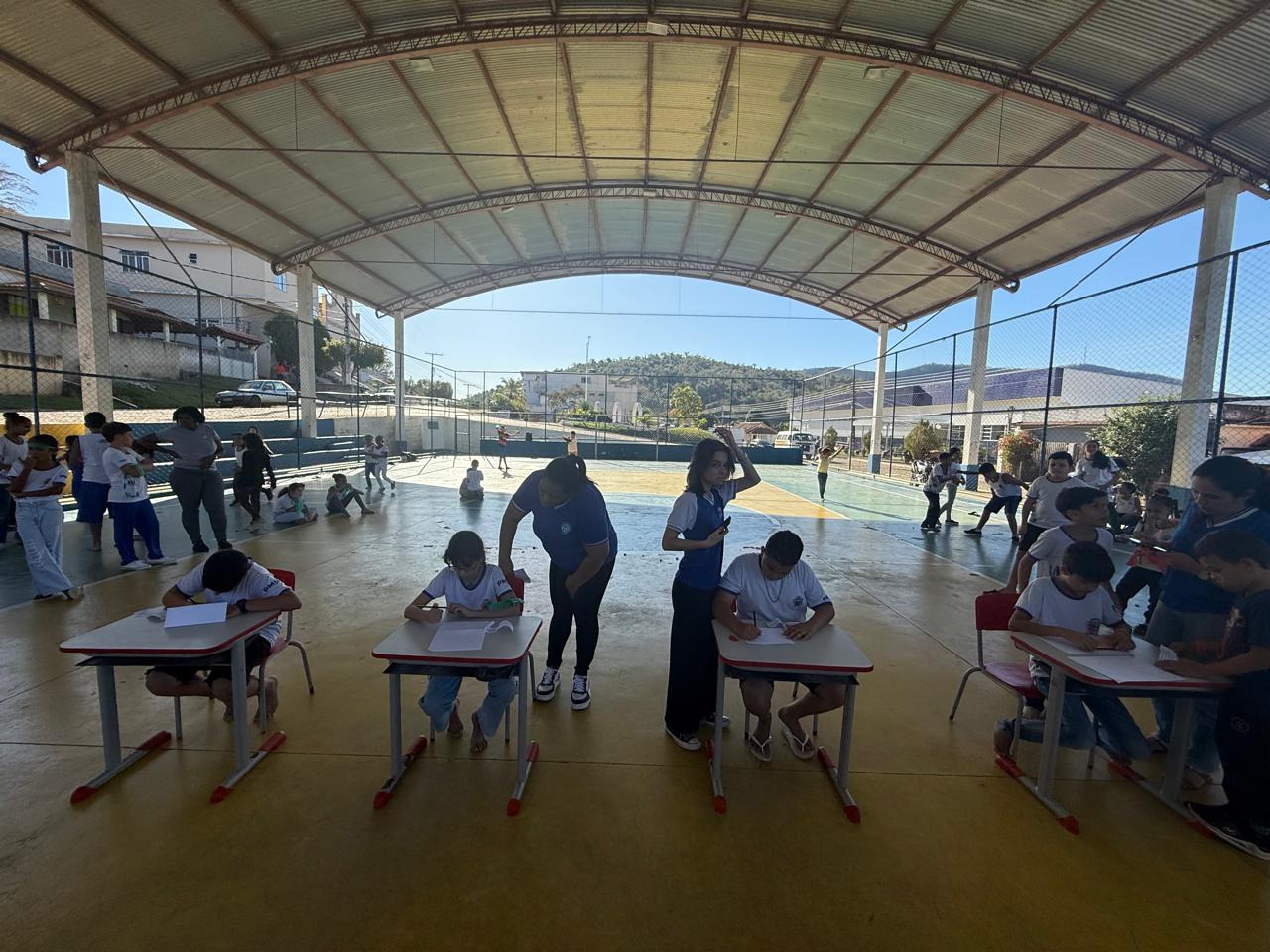 Rimas de um Mesmo Poema: A Gestão Democrática Construindo a Escola Integral em São Fidélis (RJ) - Imagem 5