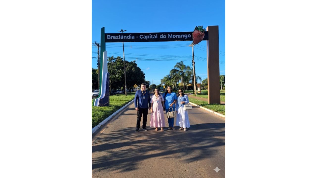 Participantes da Rede de Trocas do Maranhão e do Rio Grande do Norte na capital do morango, em Brazlândia (DF). Foto: Rede de Trocas de Brasília (DF)