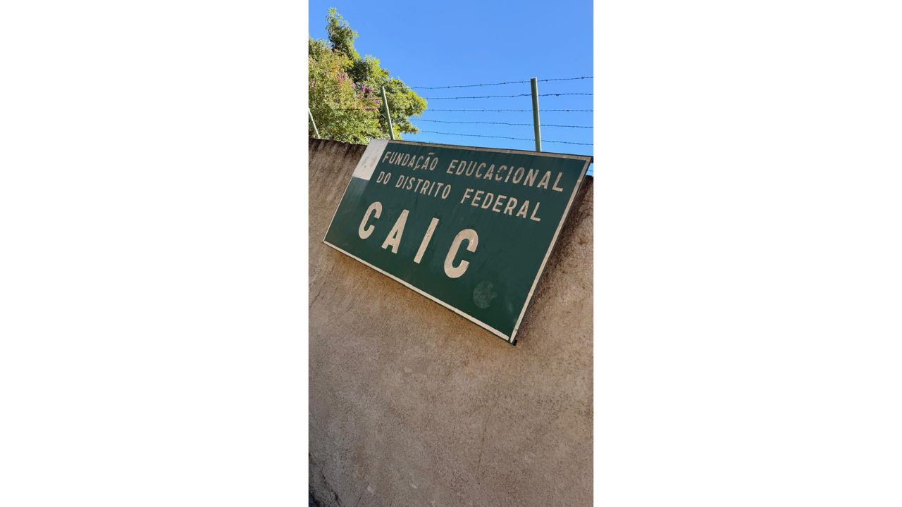 Fachada do Centro de Atenção Integral à Criança e ao Adolescente (CAIC) Benedito Carlos de Oliveira de Brazlândia (DF). Foto: Valquíria Fernandes Oliveira