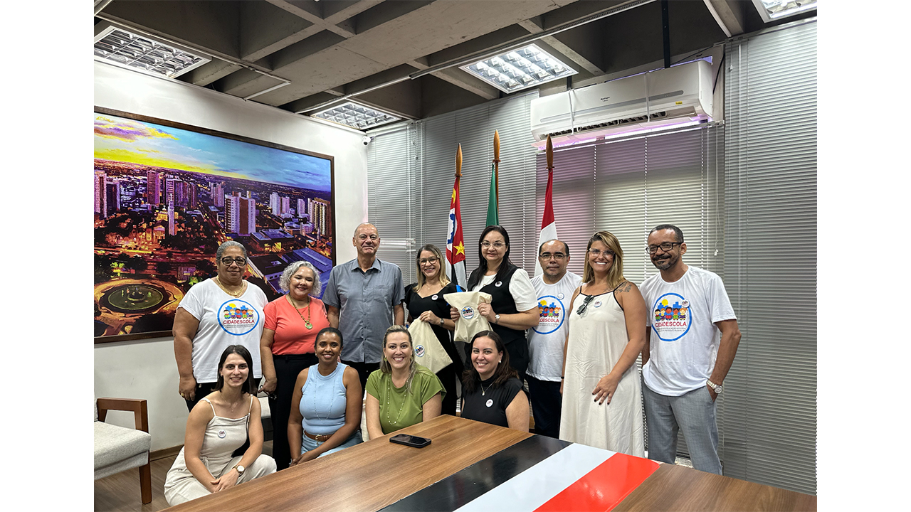 Troca de experiências no gabinete do Prefeito de Presidente Prudente (SP). Foto: Assessoria de Comunicação da Secretaria de Educação de Presidente Prudente (SP)