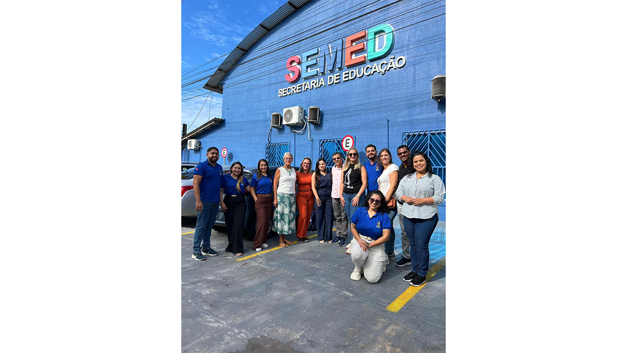 Foto com a equipe pedagógica da Secretaria Municipal de Educação (SEMED) de Marituba (PA). Foto: Equipe de pesquisadoras(es) do Projeto Experiências Inspiradoras