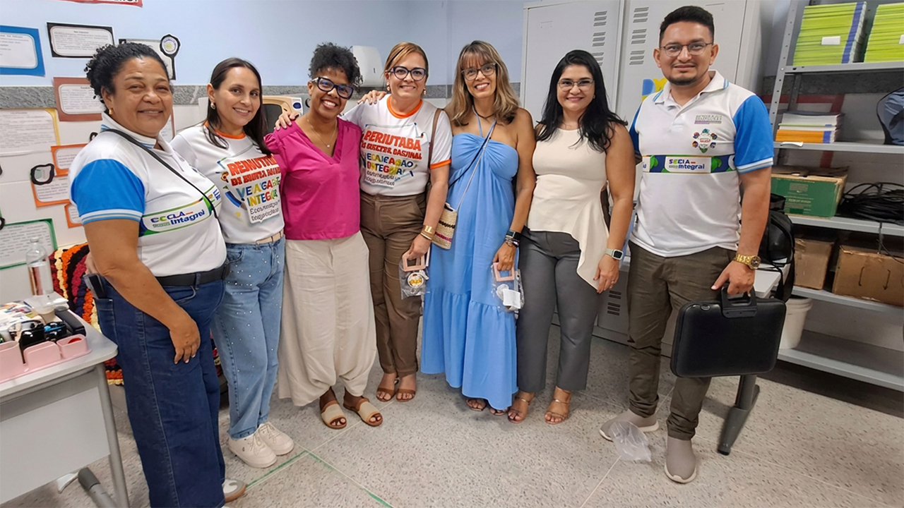 Momento do Acolhimento às equipes das Redes Visitantes de Oriximiná (PA) e Reriutaba (CE) com as equipes da Rede Anfitriã do GT Boca do Rio, em Salvador (BA). Foto: Luciene Maria da Silva