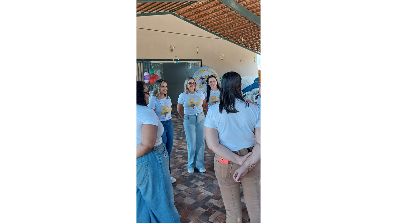 Vivências lúdicas baseada na brincadeira tradicional do cavalinho de pau, no Centro Municipal de Educação Infantil (CMEI) Professora Zelma Queiroz de Lacerda Alencar, em Rubiataba (GO). Foto: Carlos Henrique Branquinho Melo