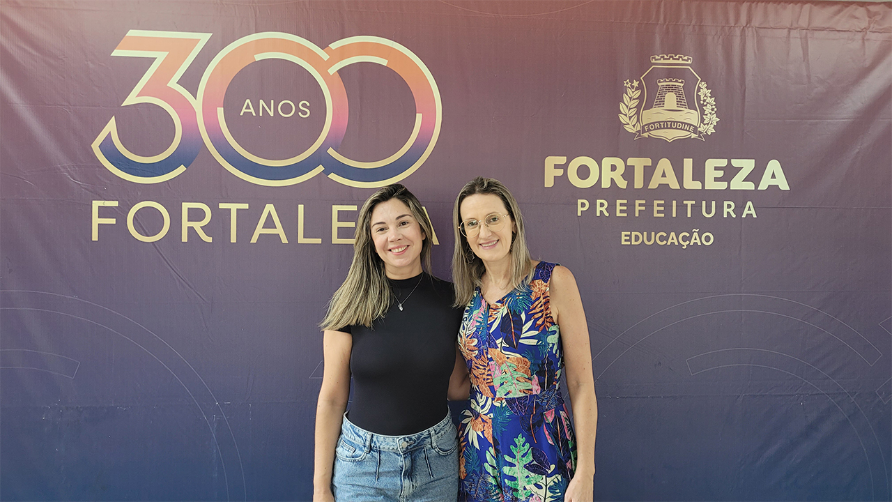 Participantes da Rede de Trocas de Campo Grande (MS), em Fortaleza (CE), na Academia do Professor Darcy Ribeiro: Crys Michely de Oliveira Dutra, diretora, e Faviana Cavagnolli Gonzalez, adjunta da Escola Municipal Professora Iracema Maria Vicente. Foto: Participante Rede de Trocas de Fortaleza (CE)