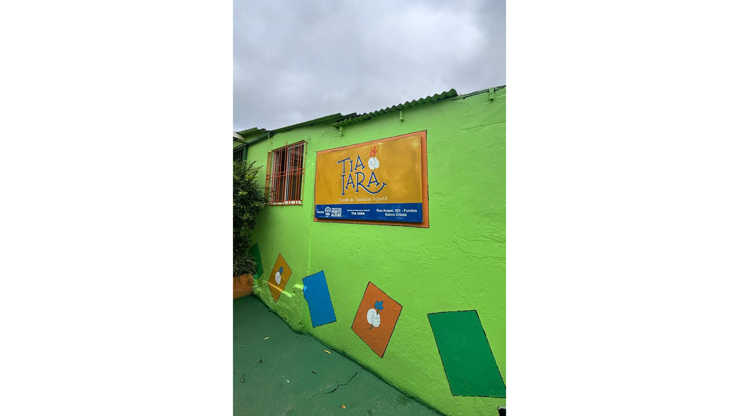 Fachada da Escola de Educação Infantil Tia Iara, em Porto Alegre (RS). Foto: Jucenilton Alves dos Santos