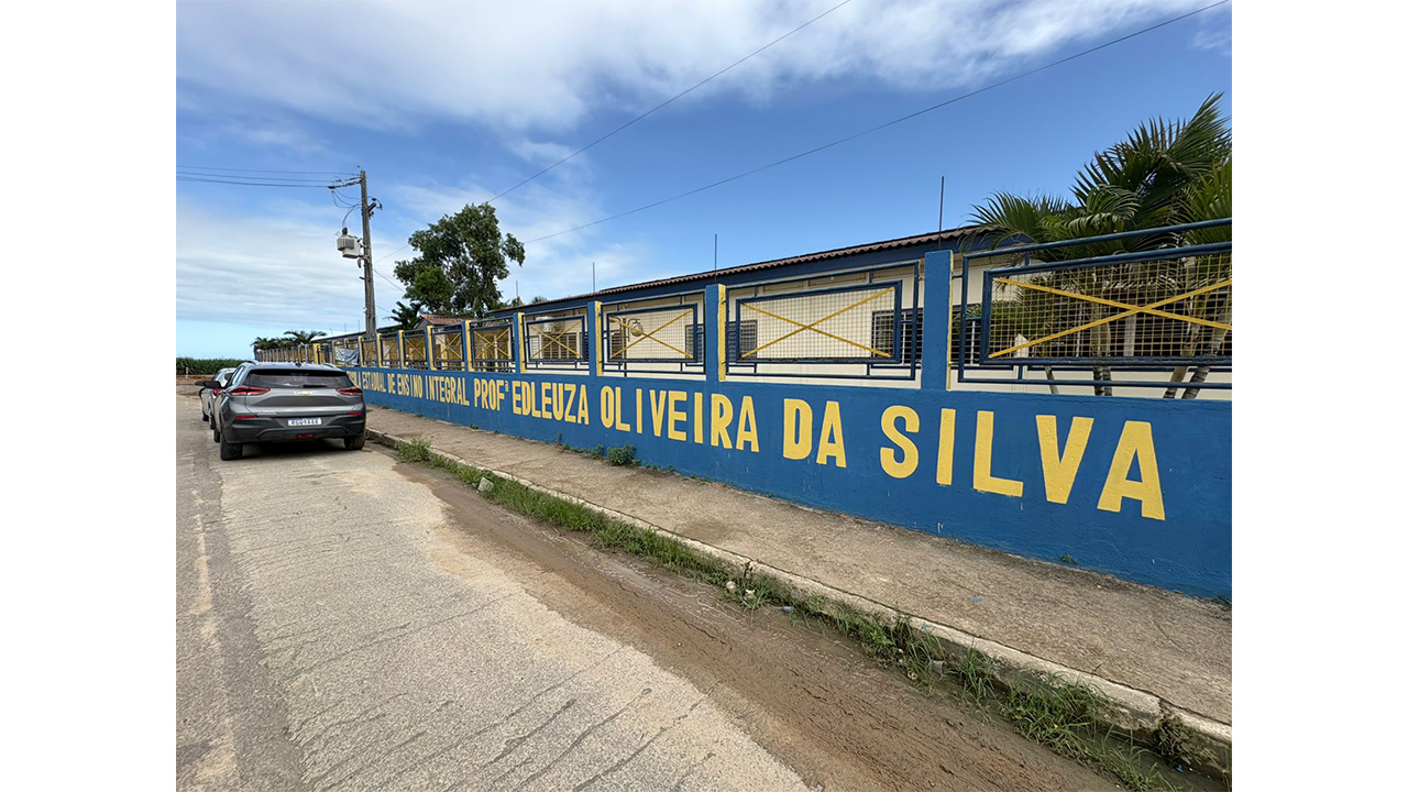 Fachada da Escola de Tempo Integral Professora Edleuza Oliveira da Silva, em São Miguel dos Campos (AL). Foto: Mayara Vescovi Assis