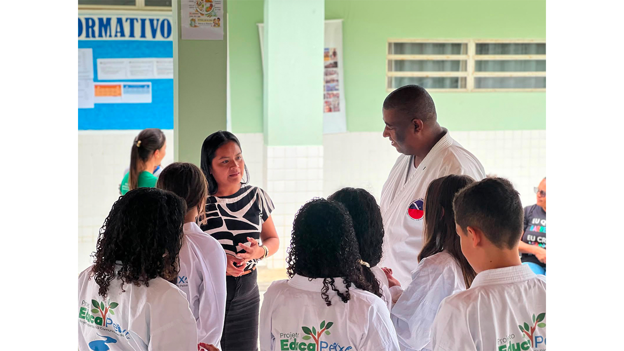 Alunos do Karate, do Projeto Educa Peixe, localizada no Povoado do Peixe, na Escola Municipal Antônio Carlos Magalhães, na zona rural de Lagedo do Tabocal (BA). Foto: Equipe organizadora da Secretaria de Educação de Lagedo do Tabocal (BA)
