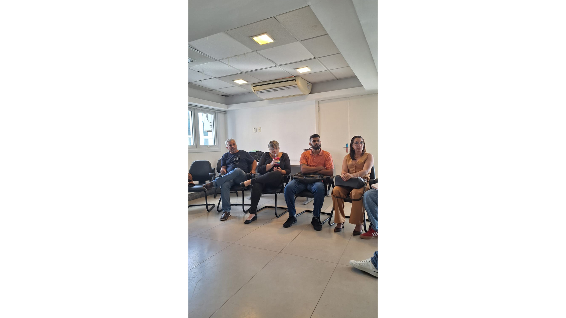 Momento de trocas e conversa com o Secretário Municipal de Educação de Porto Alegre, no Centro de Formação da Secretaria Municipal de Educação de Porto Alegre (RS). Foto: Equipe de visitantes do Projeto Experiências Inspiradoras