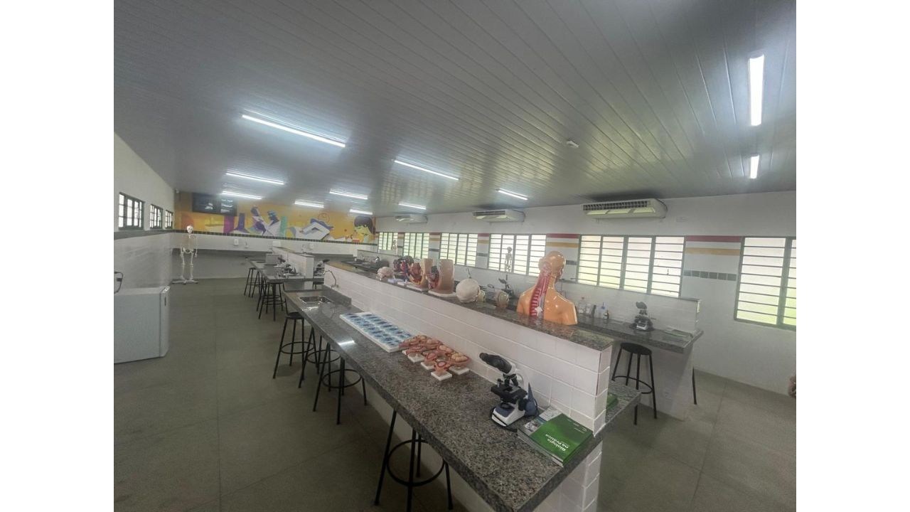 Laboratório do Centro Estadual de Tempo Integral (CETI) Cristiano Castelo Branco, em Teresina (PI). Foto: Natália Arantes