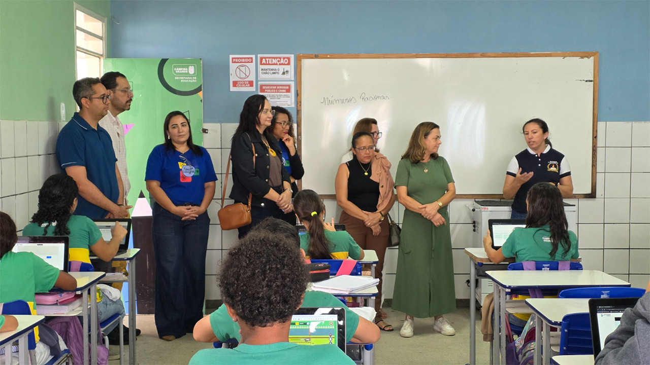 Visita à Escola Municipal de Educação Infantil e Ensino Fundamental (EMEIF) Dep. Petrônio Figueiredo, em Campina Grande (PB). Foto: Equipe de Comunicação da Secretária Municipal de Educação de Campina Grande (PB)